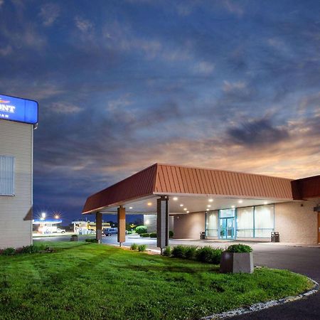 Baymont By Wyndham Northwood Motel Екстериор снимка