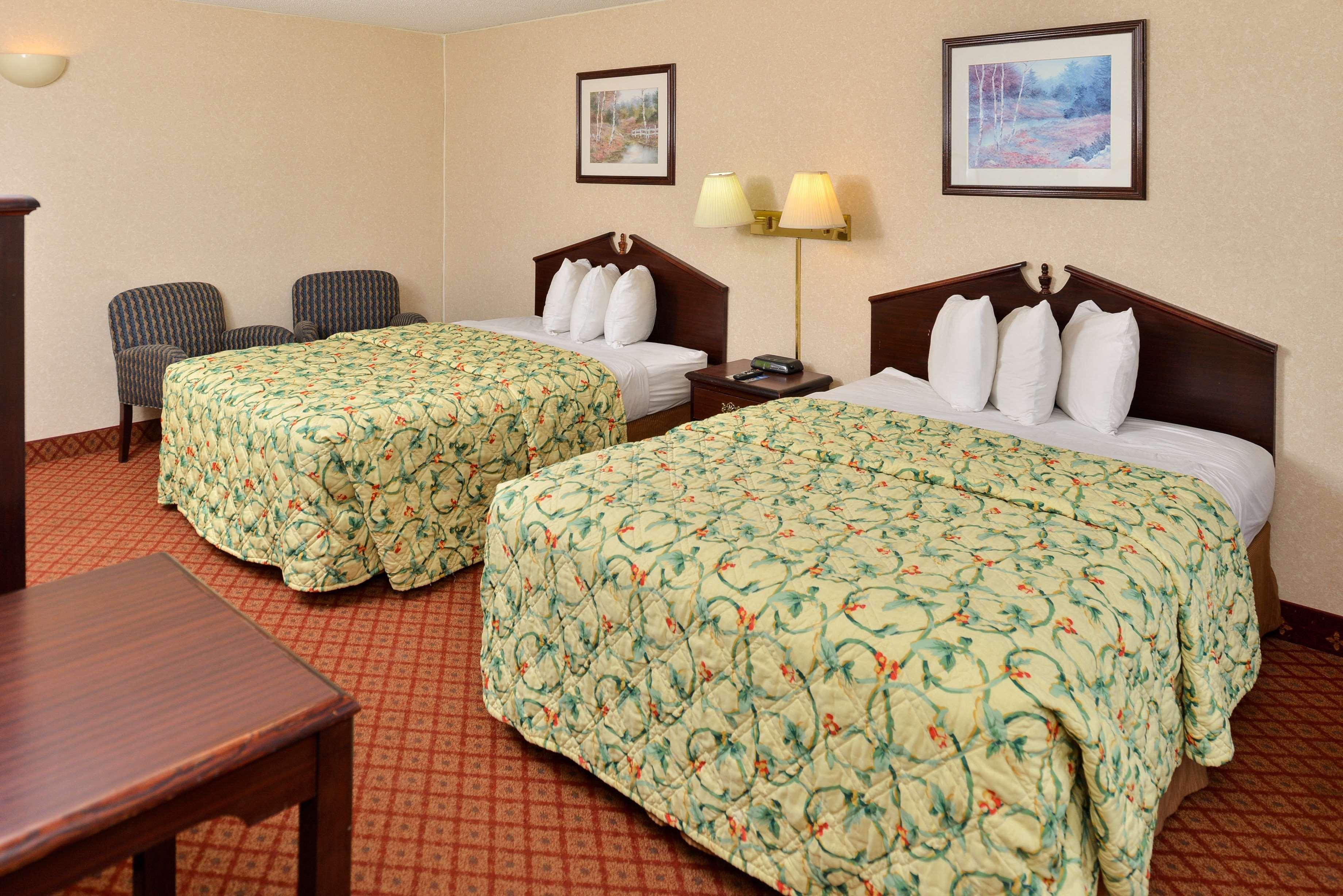 Baymont By Wyndham Northwood Motel Екстериор снимка