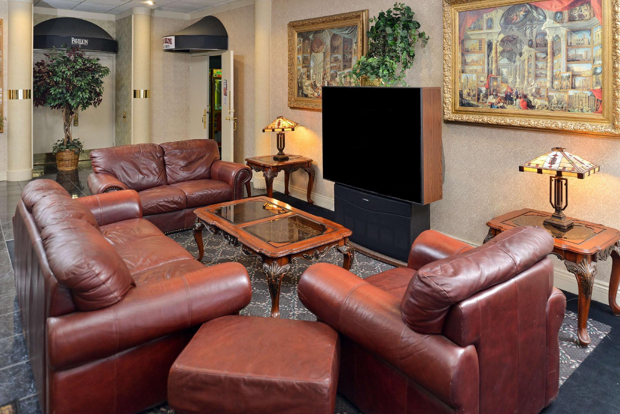 Baymont By Wyndham Northwood Motel Екстериор снимка
