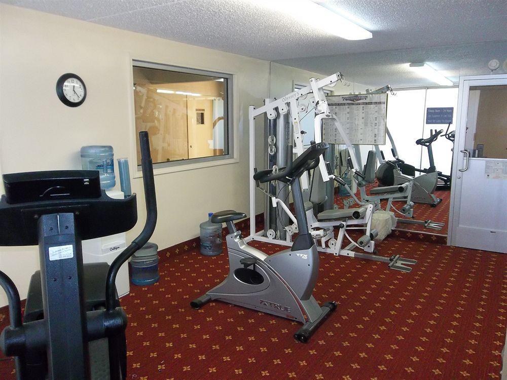Baymont By Wyndham Northwood Motel Екстериор снимка